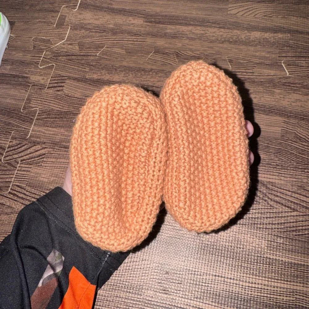 Adorable Brown Knit Buffalo Shoes
